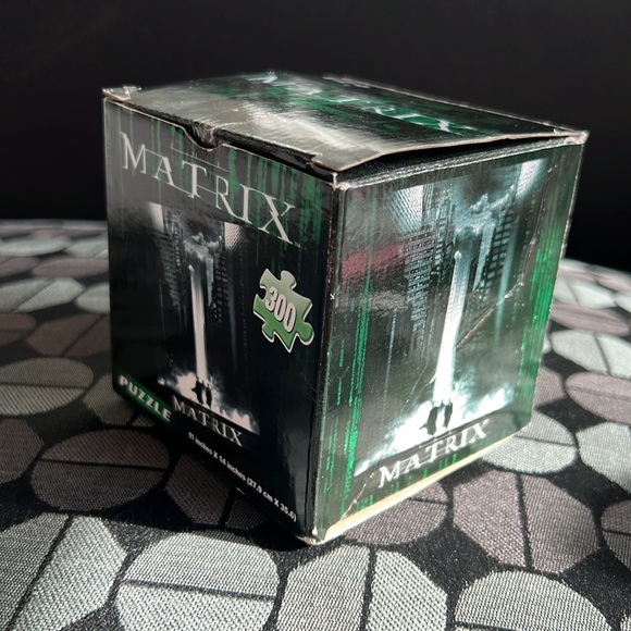 THE MATRIX 300 Piece Puzzle 11 inches x 14 inches - Picture 10 of 12